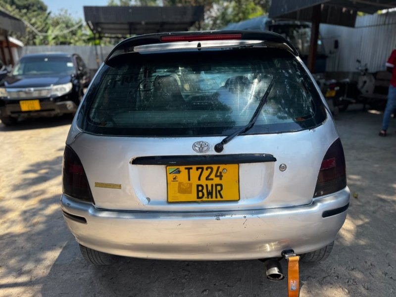 toyota-starlet-small-1