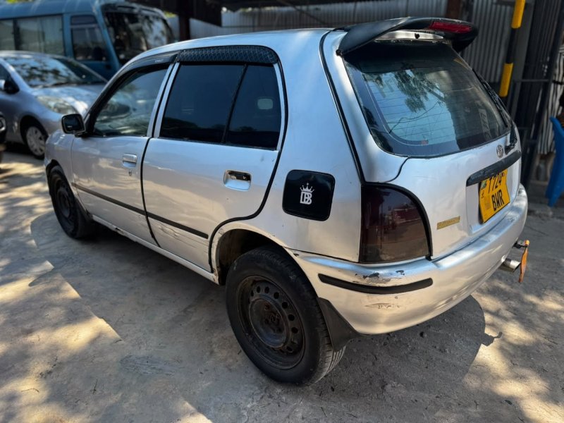 toyota-starlet-small-3