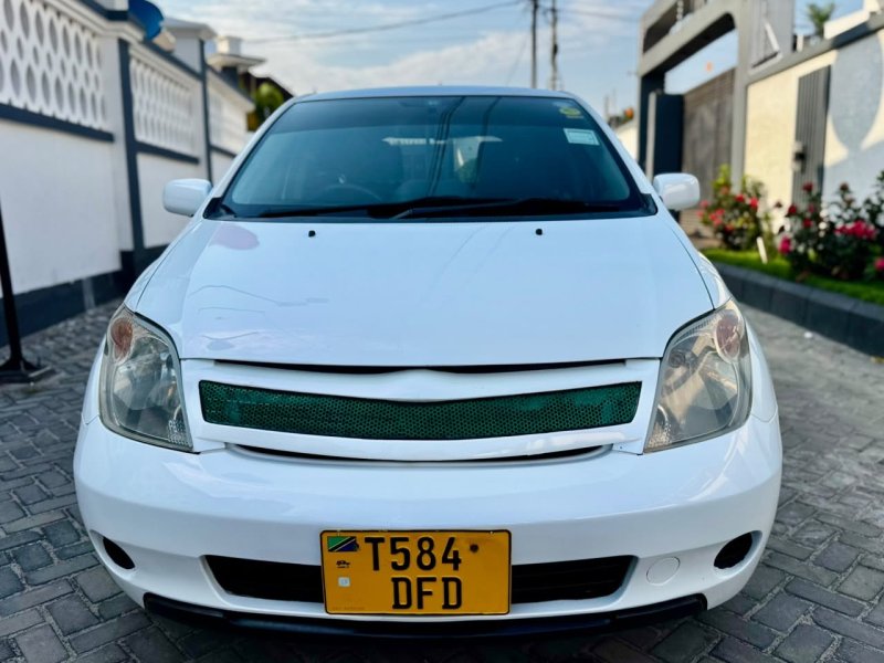 toyota-ist