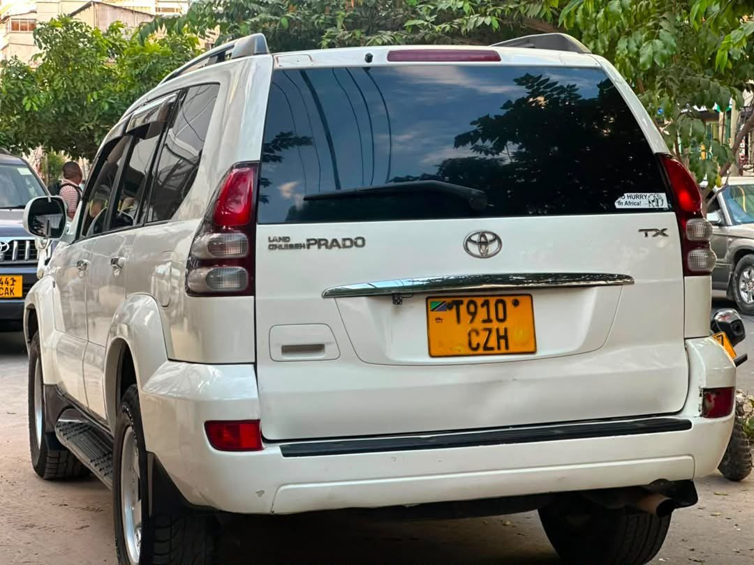 toyota-landcruiser-prado-120-big-2
