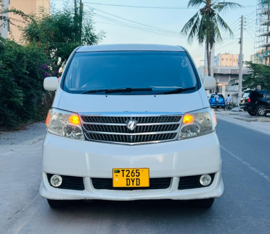 toyota-alphard-big-0