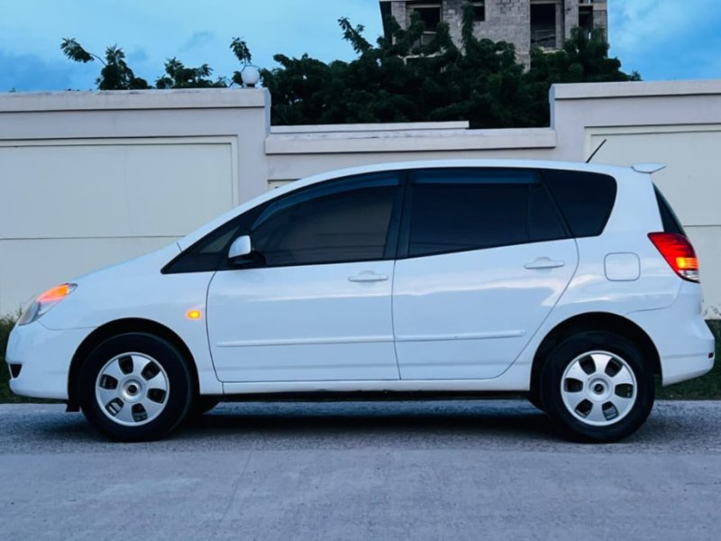 toyota-spacio-new-model-small-4