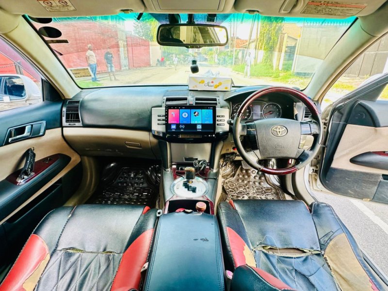 toyota-mark-x-small-3