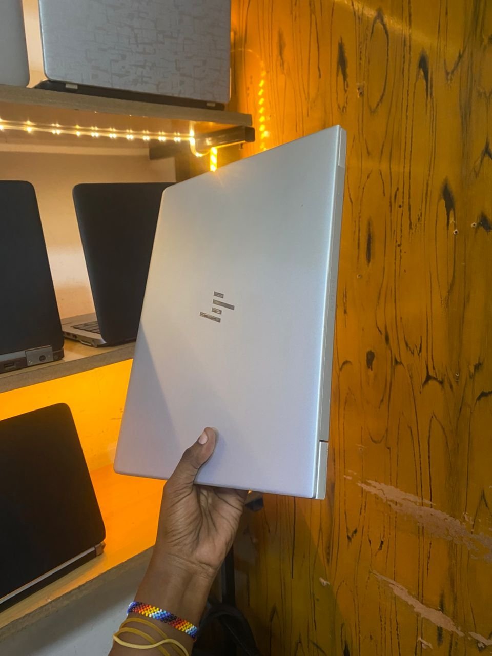 hp-elitebook-840-g6-core-i7-big-3