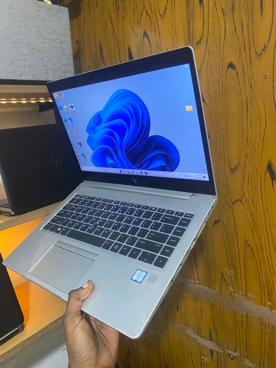 hp-elitebook-840-g6-core-i7-big-2