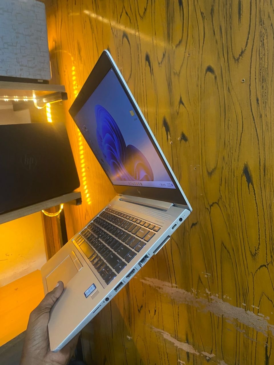 hp-elitebook-840-g6-core-i7-big-0