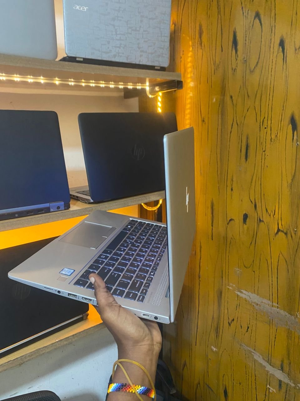 hp-elitebook-840-g6-core-i7-big-1