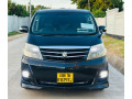 toyota-alphard-new-small-0