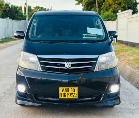toyota-alphard-new-big-0