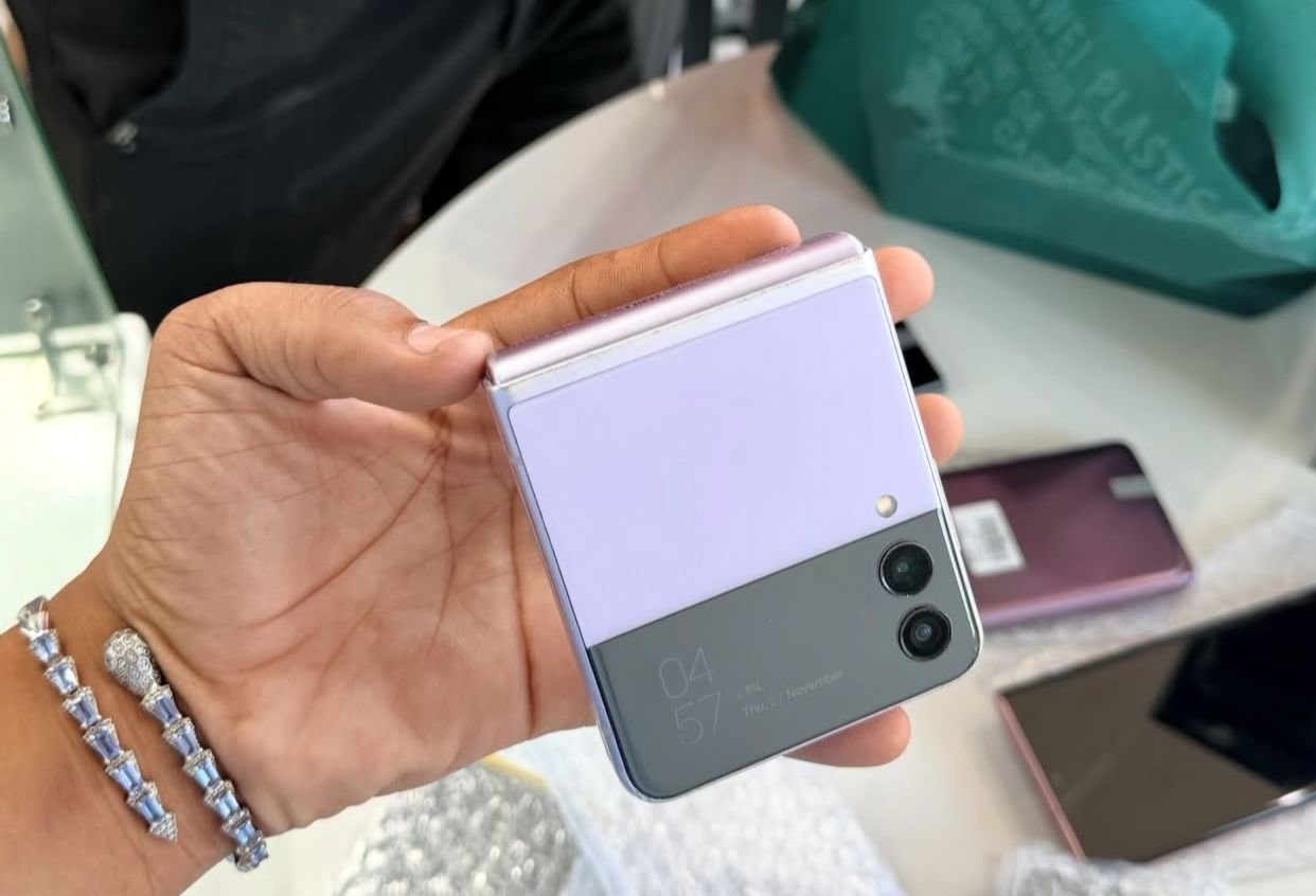 zflip-3-ya-5gb-128gb-ram-8-big-0