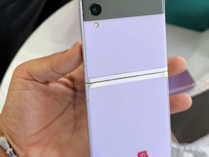 zflip-3-ya-5gb-128gb-ram-8-small-1