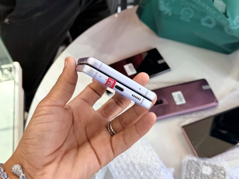 zflip-3-ya-5gb-128gb-ram-8-small-3