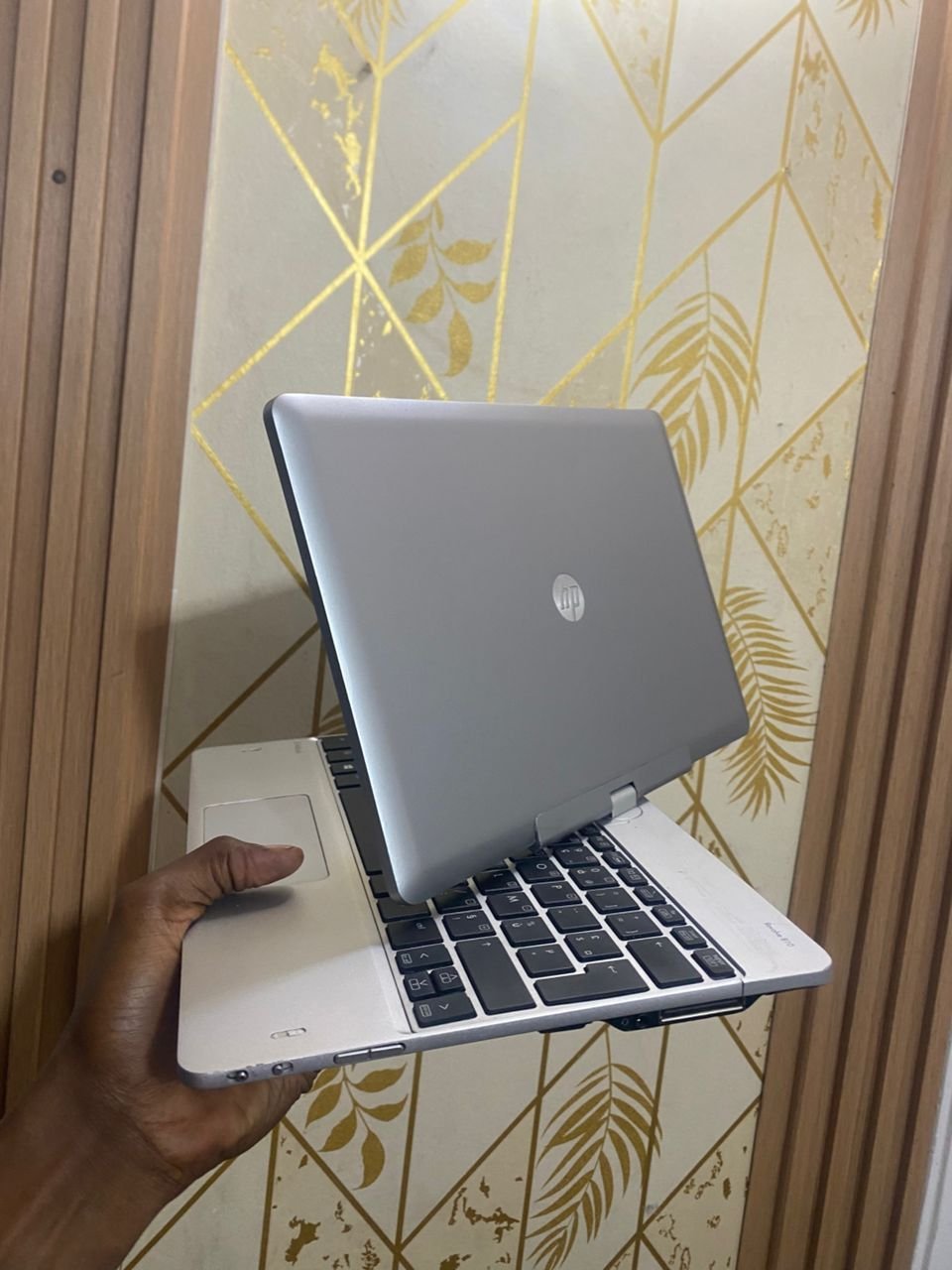 hp-revolve-810-g3-touch-screen-big-2
