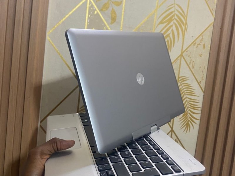 hp-revolve-810-g3-touch-screen-small-2