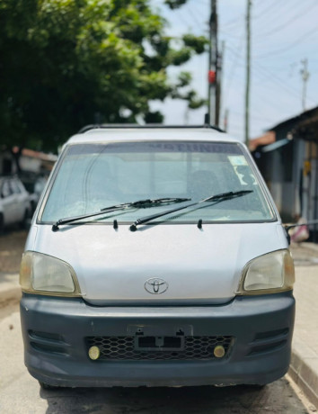 toyota-townace-big-0