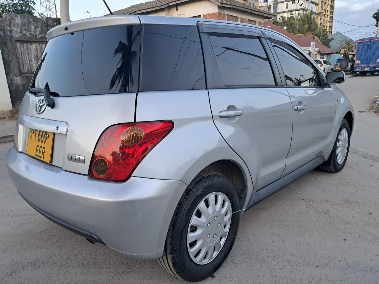 toyota-ist-chakufugwa-big-3