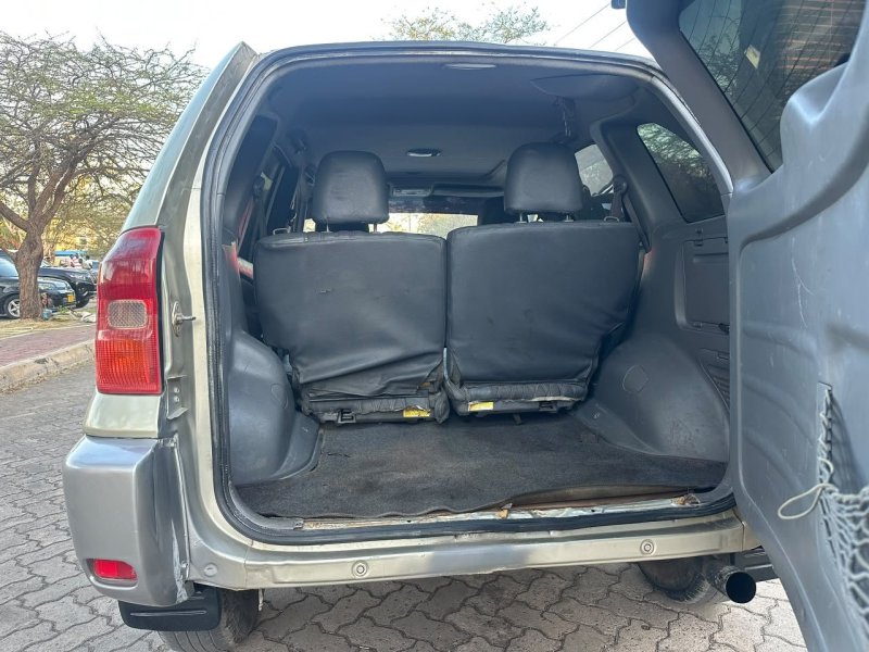 car-on-sale-toyota-rav4-small-3