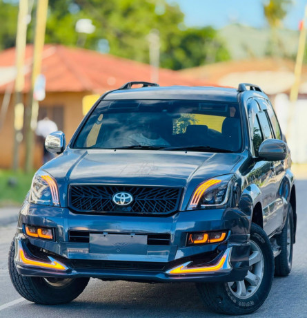 toyota-landcruiser-prado-big-2