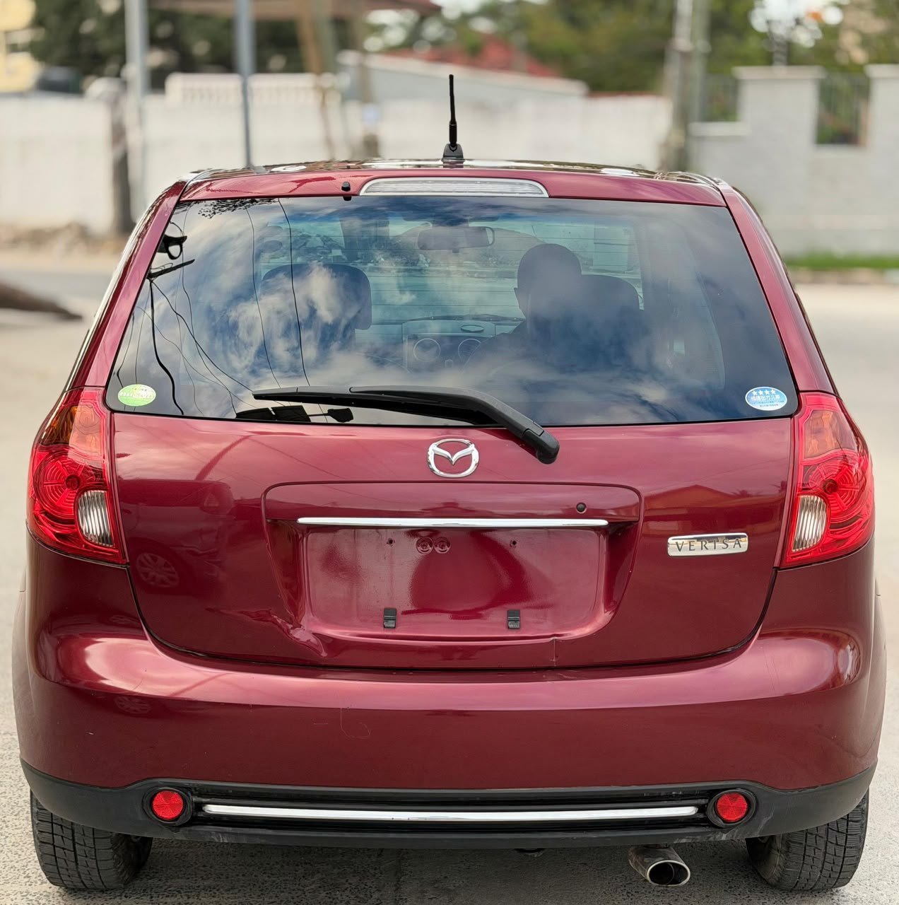 mazda-verisa-2012-big-1