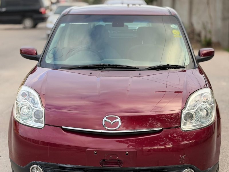 mazda-verisa-2012