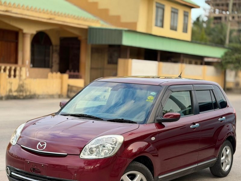 mazda-verisa-2012-small-2