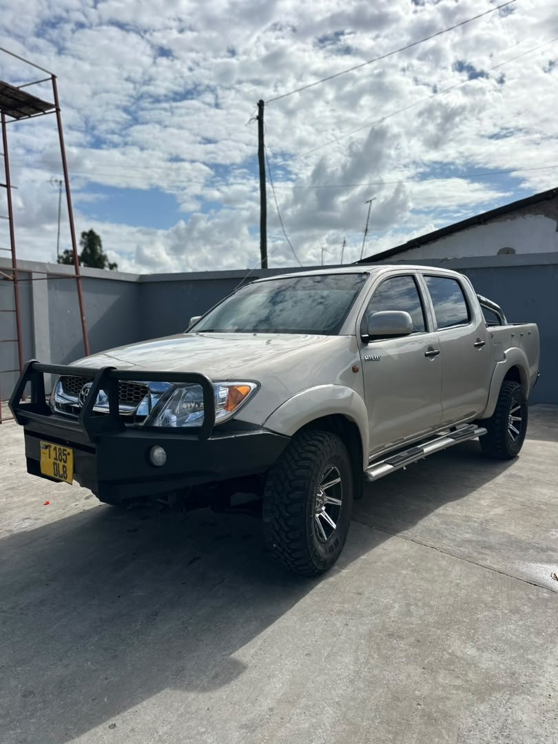 toyota-hilux-viggo-big-1